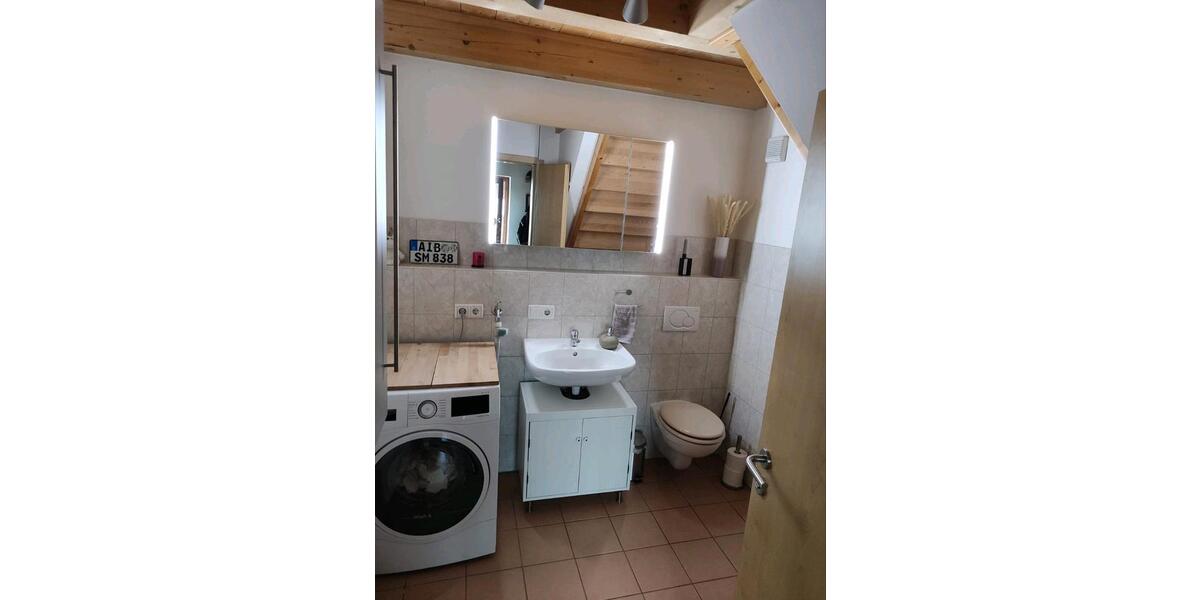 Etagenwohnung Großkarolinenfeld - 3.5 Zimmer, 80 m&sup2;, 1.214&euro; | Angebot:25172850