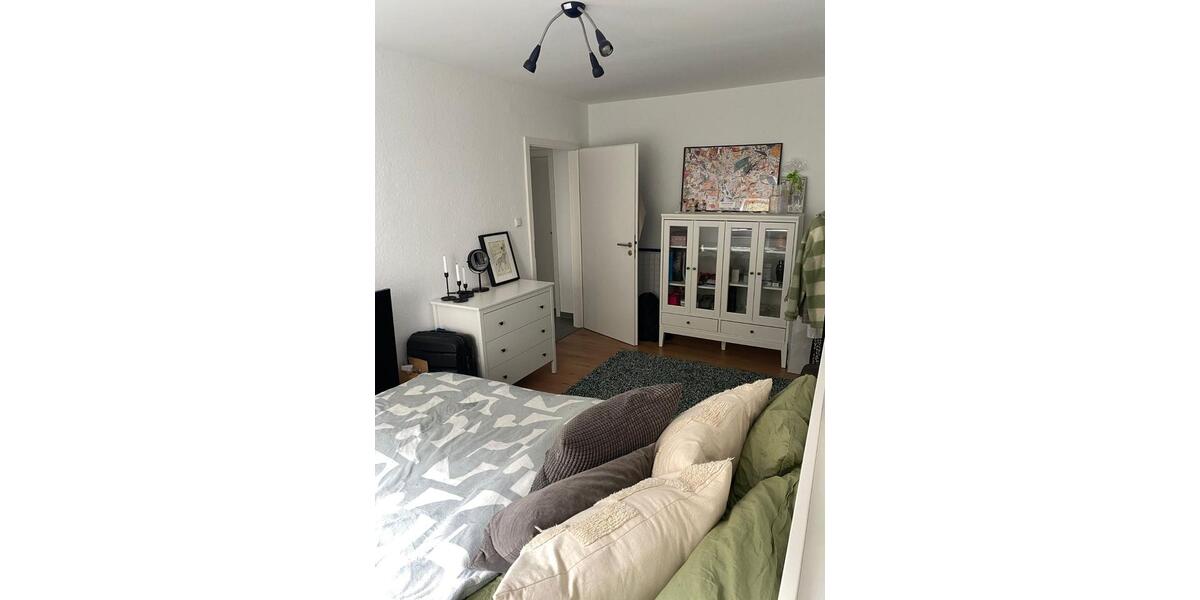 Etagenwohnung Hannover Vahrenwald-List - 1 Zimmer, 78 m&sup2;, 450&euro; | Angebot:24695876