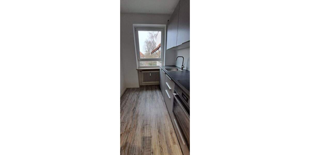 Top-Lage: renovierte 2-Zimmer-Wohnung mit Balkon u. Garage im Stadtbereich 2 zimmer