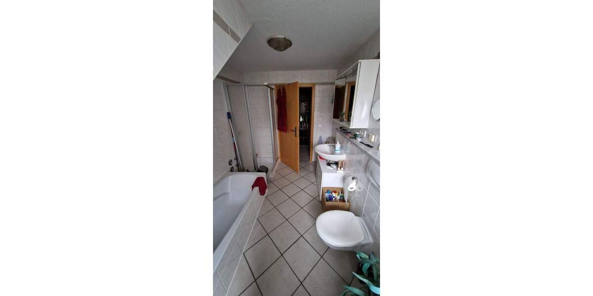 Etagenwohnung Herrieden - 3 Zimmer, 83 m&sup2;, 800&euro; | Angebot:24114789