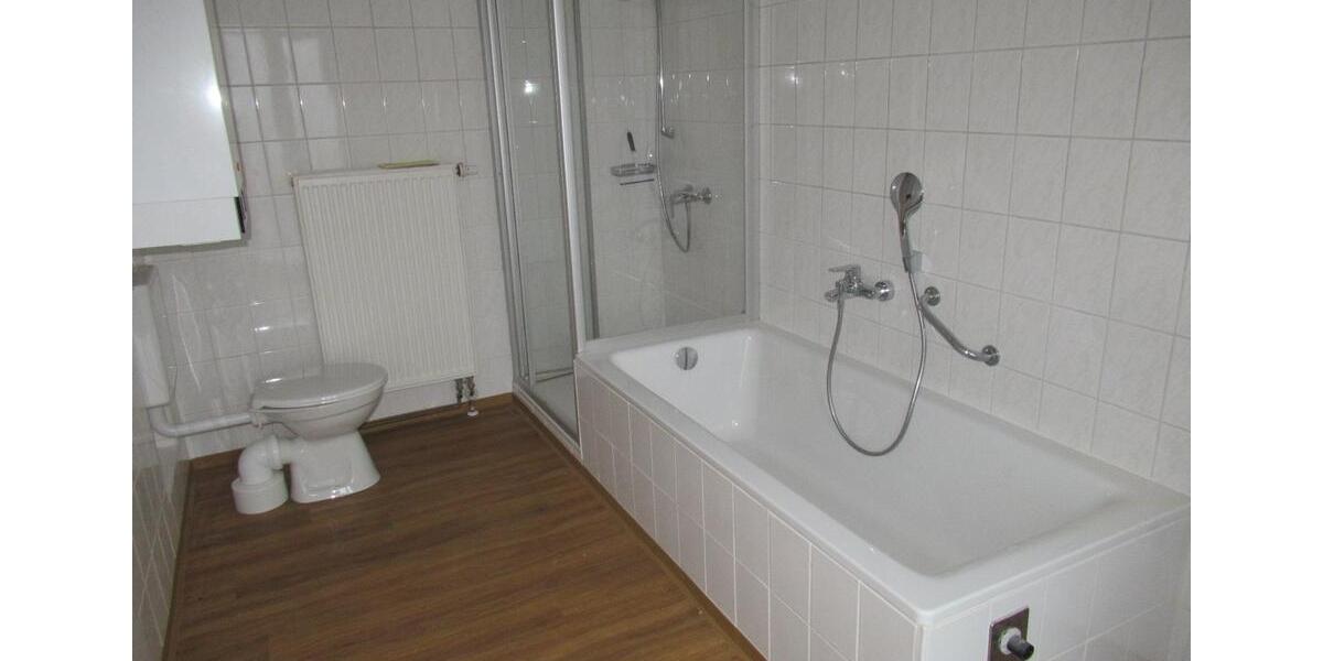 Etagenwohnung Kronach - 3 Zimmer, 74 m&sup2;, 680&euro; | Angebot:24976704