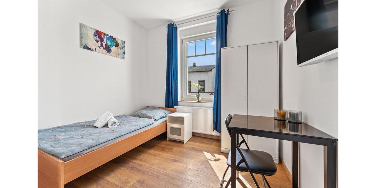 Hochparterre Falkensee - 12 Zimmer, 218 m&sup2;, 23&euro; | Angebot:26613286
