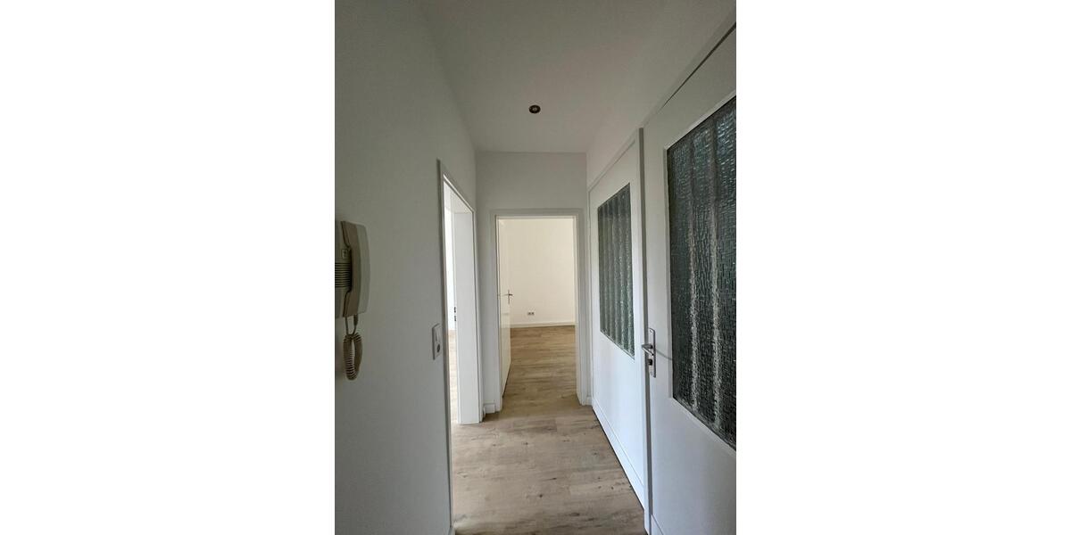 Etagenwohnung Wuppertal Arrenberg - 3 Zimmer, 66 m&sup2;, 610&euro; | Angebot:26665022