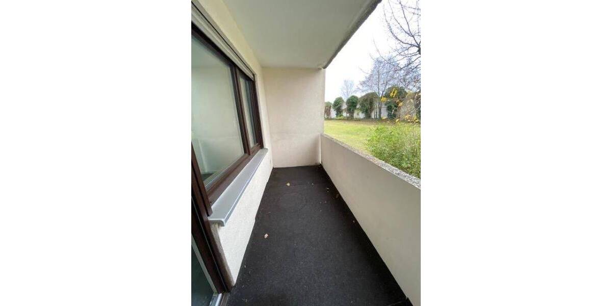 Helle 1-Zimmer Wohnung mit Balkon zimmer