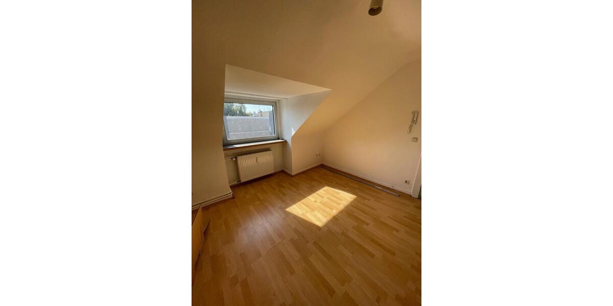Dachgeschoßwohnung Mönchengladbach Süd - 1 Zimmer, 25 m&sup2;, 240&euro; | Angebot:24947566