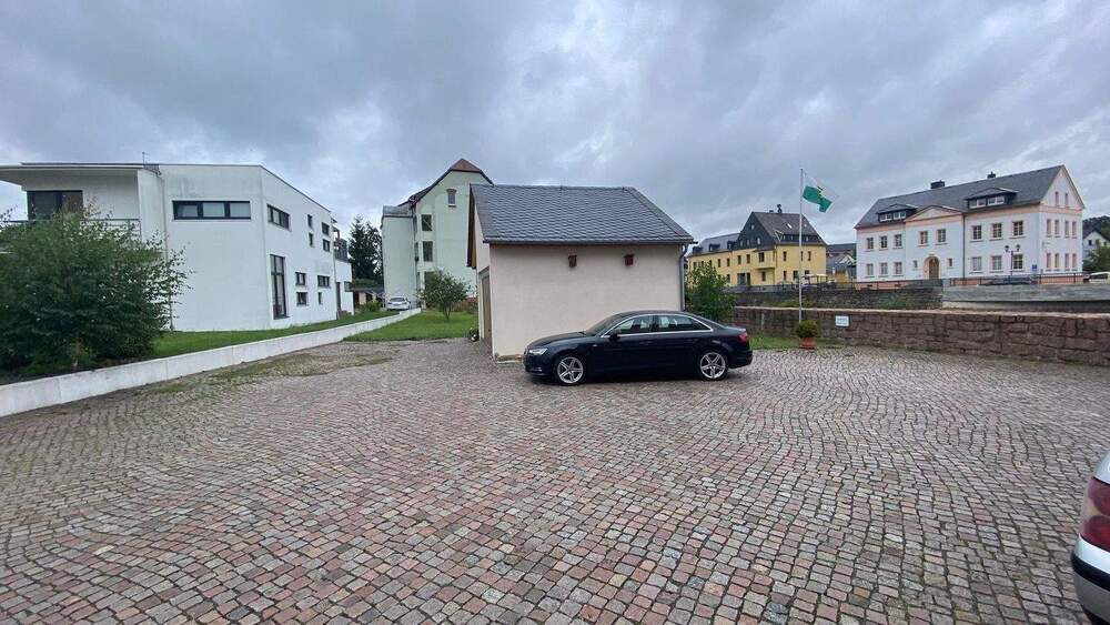 Etagenwohnung Flöha - 2 Zimmer, 67 m&sup2;, 350&euro; | Angebot:25707472