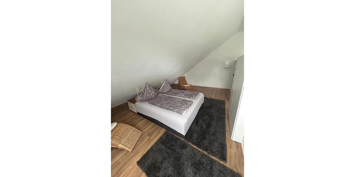 Dachgeschoßwohnung Ibbenbüren - 2 Zimmer, 140 m&sup2;, 1.000&euro; | Angebot:26039332