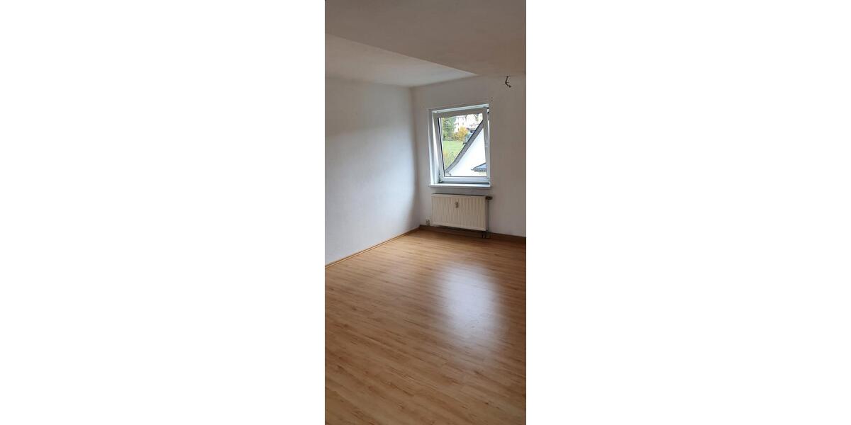Etagenwohnung Auerbach - 3 Zimmer, 68 m&sup2;, 340&euro; | Angebot:24727233
