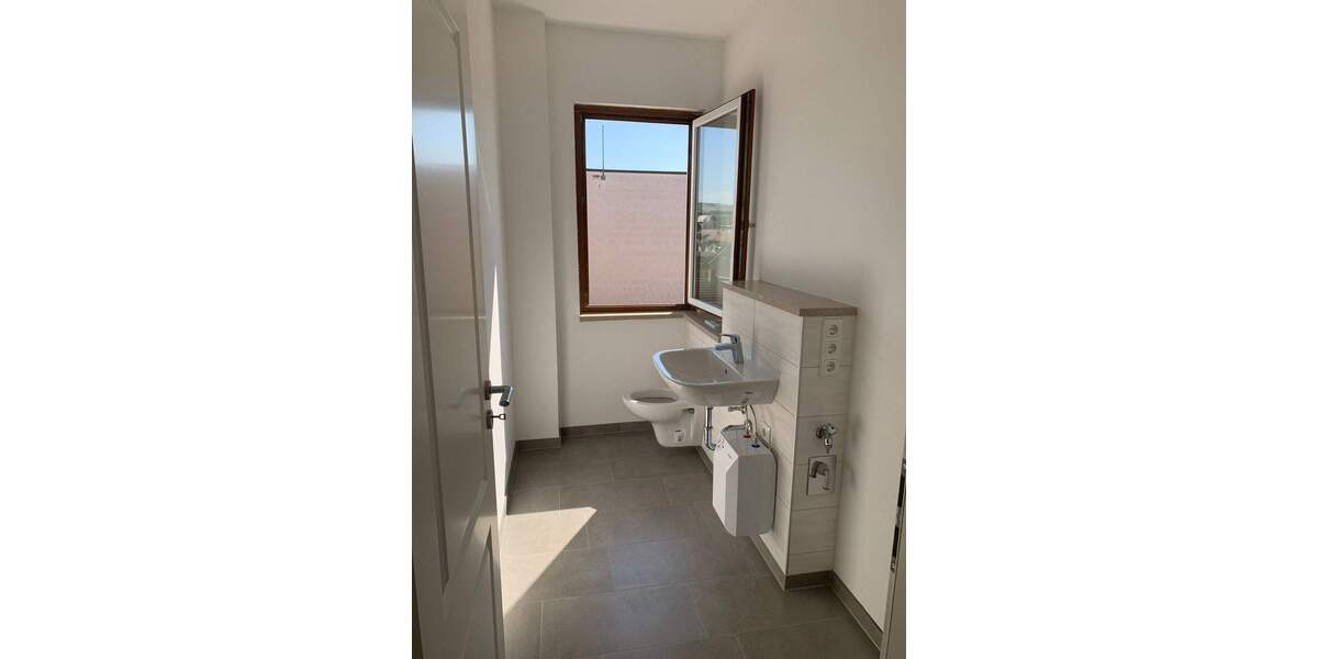 Etagenwohnung Saalfeld/Saale Saalfeld - 5 Zimmer, 133 m&sup2;, 1.130&euro; | Angebot:25736948
