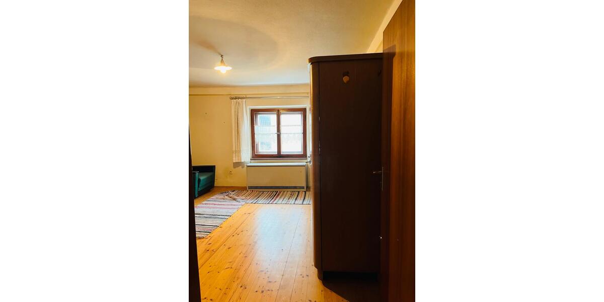 Einfamilienhaus Fridolfing - 7 Zimmer, 200 m&sup2;, 1.400&euro; | Angebot:24666955