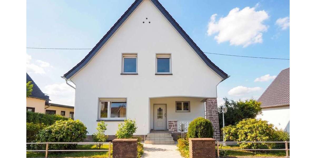 Einfamilienhaus Heusweiler - 6 Zimmer, 1.350&euro; | Angebot:25926399