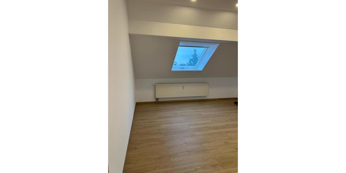 Dachgeschoßwohnung Großräschen - 1 Zimmer, 65 m&sup2;, 500&euro; | Angebot:25407256