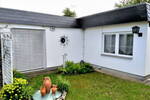 schöner Bungalow, 2,5 Zimmer mit Garage und Garten