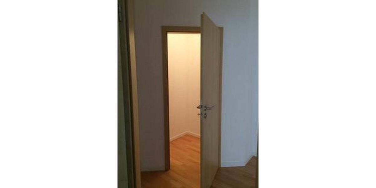 Etagenwohnung Magdeburg Neue Neustadt - 3 Zimmer, 83 m&sup2;, 600&euro; | Angebot:26794871