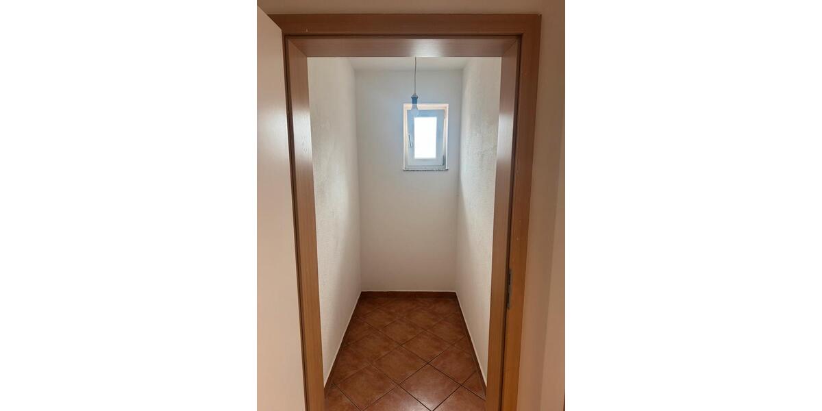 Etagenwohnung Groß-Zimmern Zimmern - 3 Zimmer, 100 m&sup2;, 1.350&euro; | Angebot:26493142