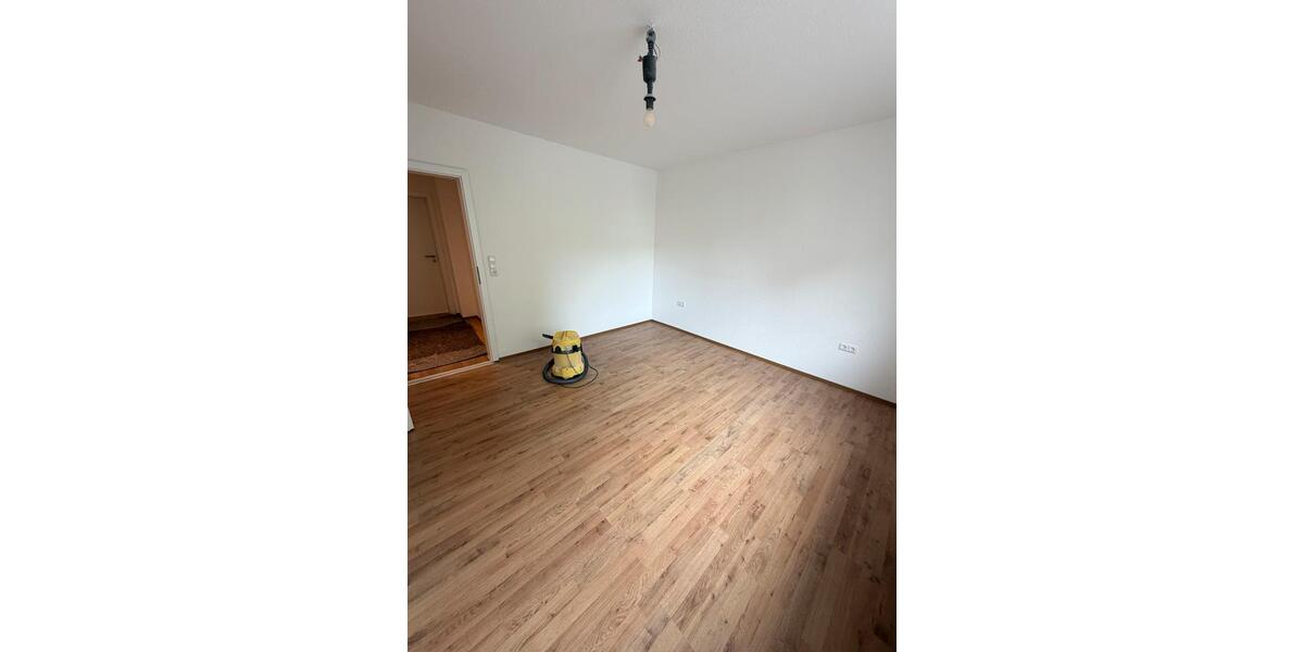 Etagenwohnung Schweinfurt Haardt - 3 Zimmer, 63 m&sup2;, 1.000&euro; | Angebot:26416883