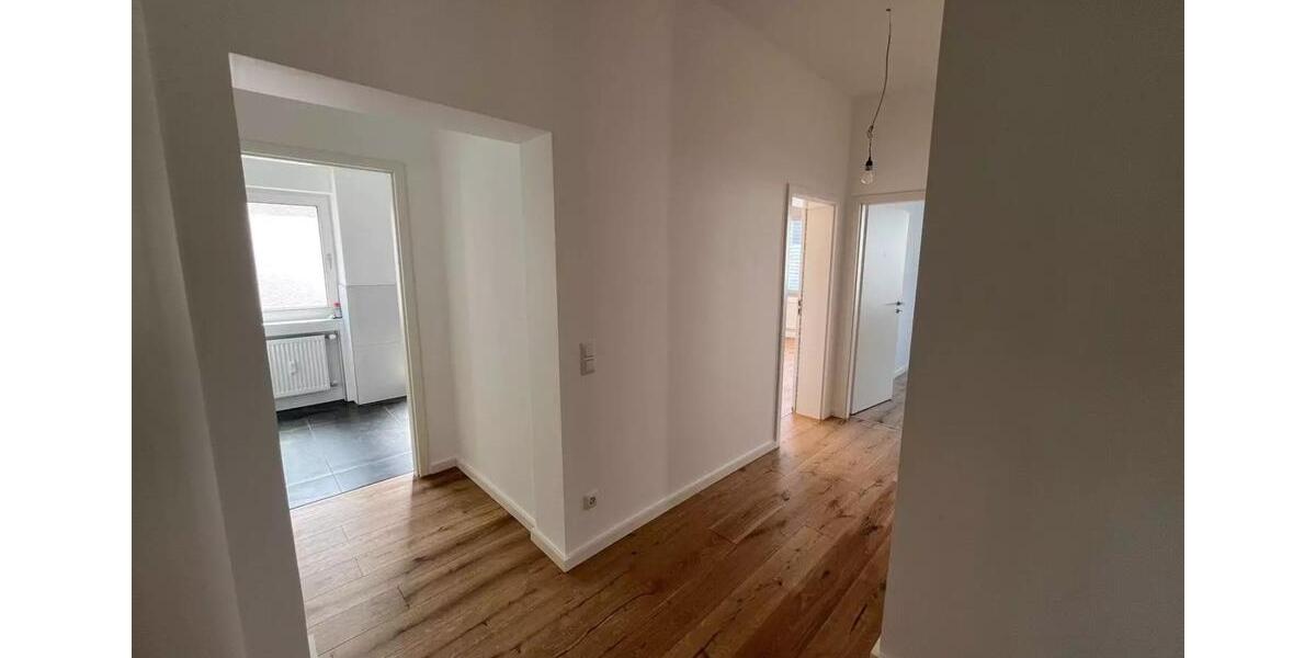 Hochparterre Bad Homburg vor der Höhe Gonzenheim - 5 Zimmer, 175 m&sup2;, 1.990&euro; | Angebot:25380898