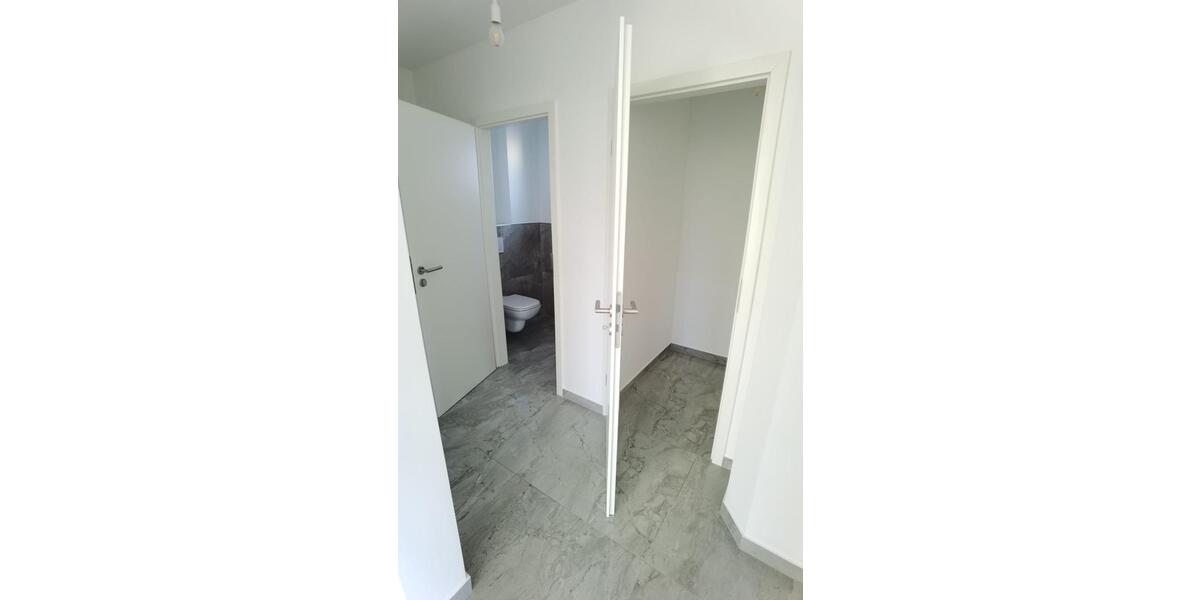 Etagenwohnung Großbettlingen - 4 Zimmer, 128 m&sup2;, 2.100&euro; | Angebot:26478696