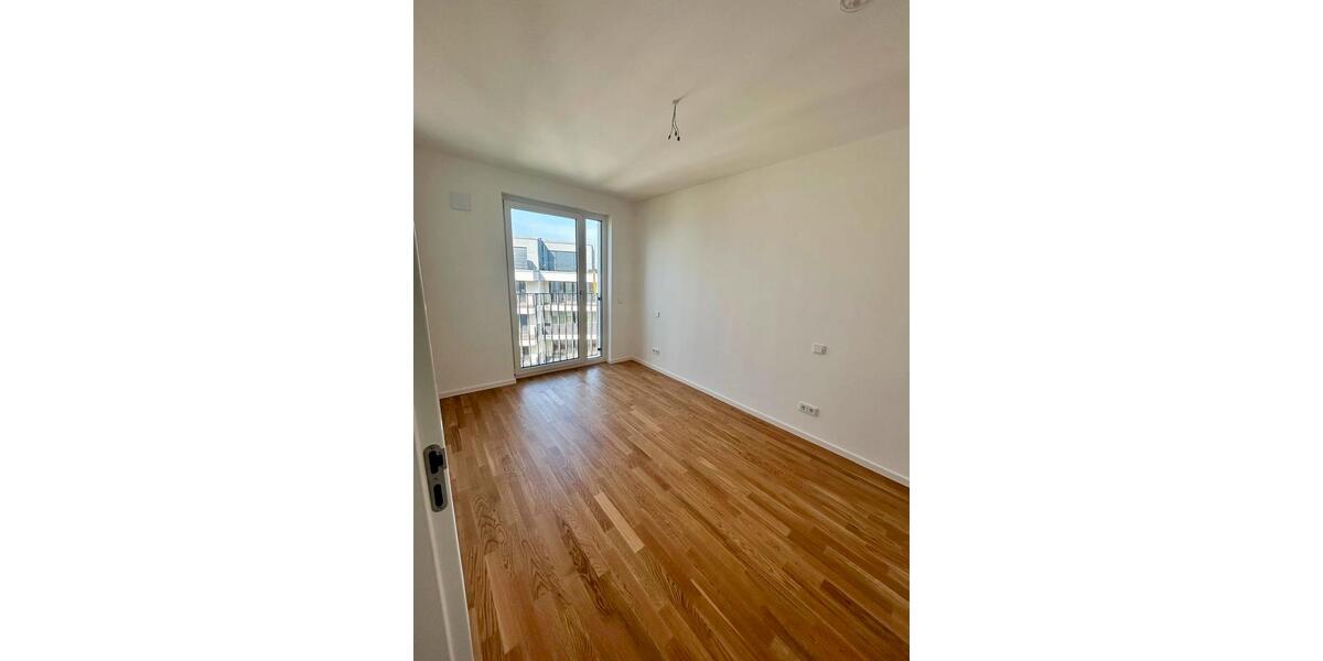 Etagenwohnung Schönefeld - 3 Zimmer, 78 m&sup2;, 1.600&euro; | Angebot:26039479