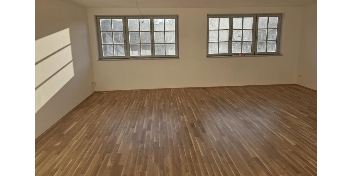 Dachgeschoßwohnung Pirna - 3 Zimmer, 104 m&sup2;, 1.149&euro; | Angebot:25422974