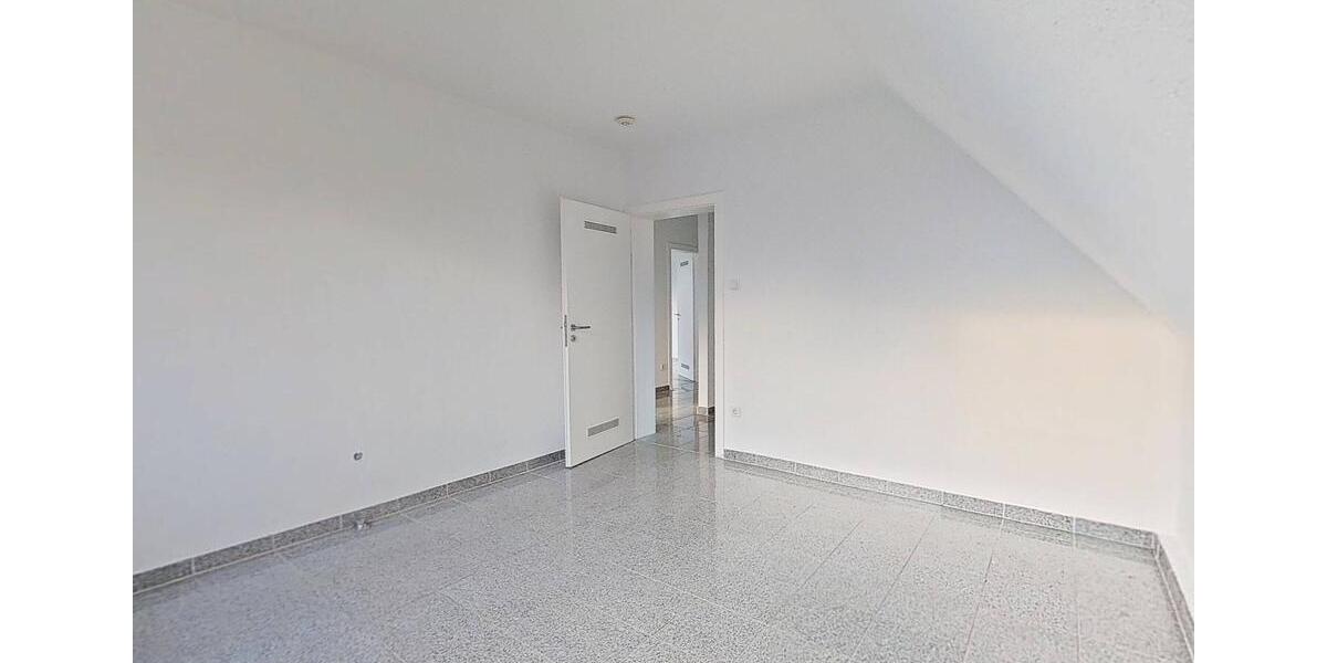 Etagenwohnung Solingen - 4 Zimmer, 73 m&sup2;, 789&euro; | Angebot:24884975