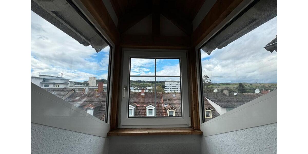 Dachgeschoßwohnung Lörrach - 2 Zimmer, 70 m&sup2;, 970&euro; | Angebot:26030741