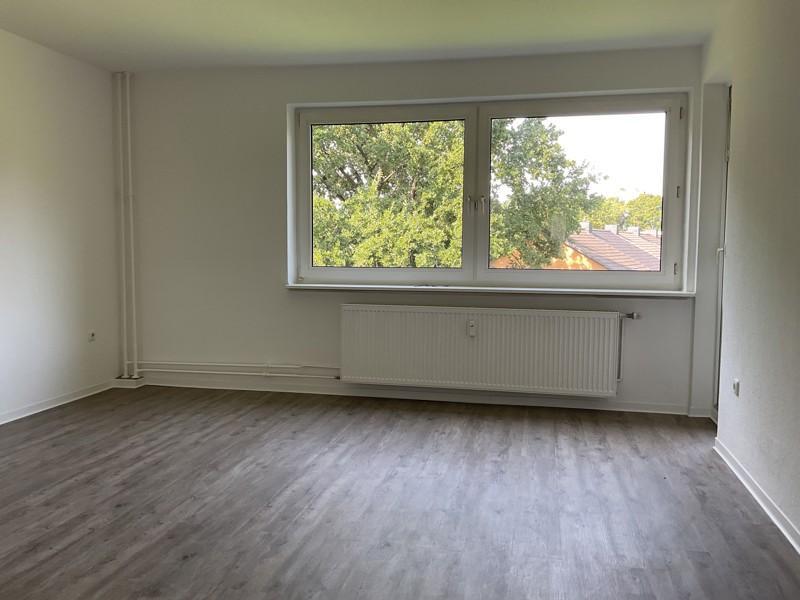 Moderne 3-Zimmer-Wohnung mit Balkon zum kurzfristigen Bezug