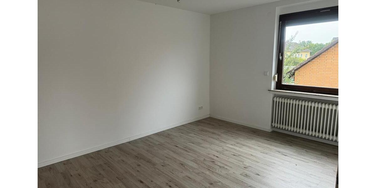Etagenwohnung Garbsen Berenbostel - 4 Zimmer, 100 m&sup2;, 1.500&euro; | Angebot:25924392
