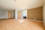 ALLES NEU – BALKON – NEUE TÜREN – NEUES DUSCHBAD – ROLLÄDEN – NEUER VINYLDESIGNBELAG 2 zimmer