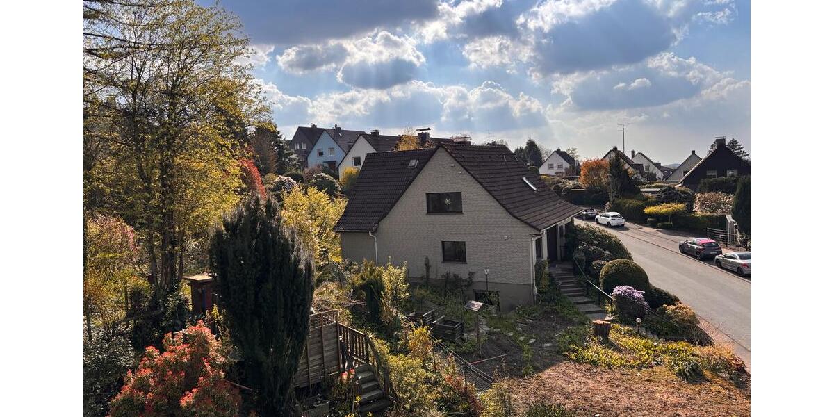 Dachgeschoßwohnung Erkrath - 3 Zimmer, 85 m&sup2;, 890&euro; | Angebot:26329360