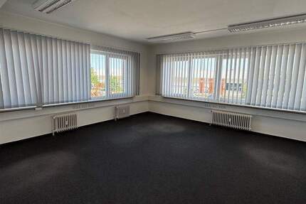 Gewerbeobjekt Hamburg Billbrook - 1 Zimmer, 360 m&sup2;, 3.924&euro; | Angebot:26731378
