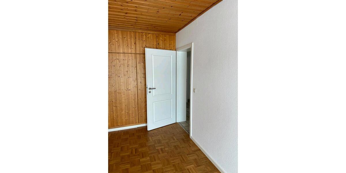 Dachgeschoßwohnung Willingen (Upland) - 2.5 Zimmer, 60 m&sup2;, 600&euro; | Angebot:25297857
