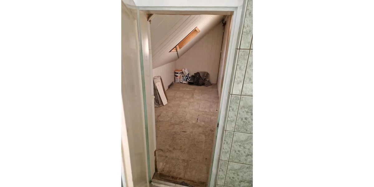 Dachgeschoßwohnung Forchheim - 3 Zimmer, 75 m&sup2;, 800&euro; | Angebot:26681368