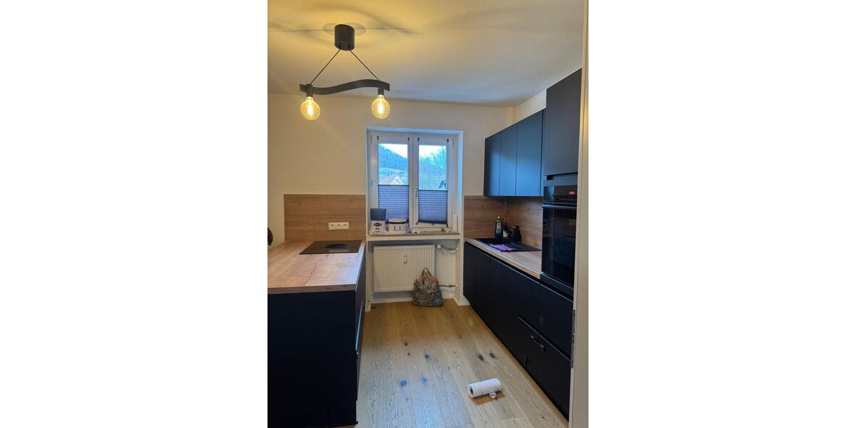 Erdgeschoßwohnung Albstadt Gemarkung Burgfelden - 4 Zimmer, 90 m&sup2;, 1.330&euro; | Angebot:26133512