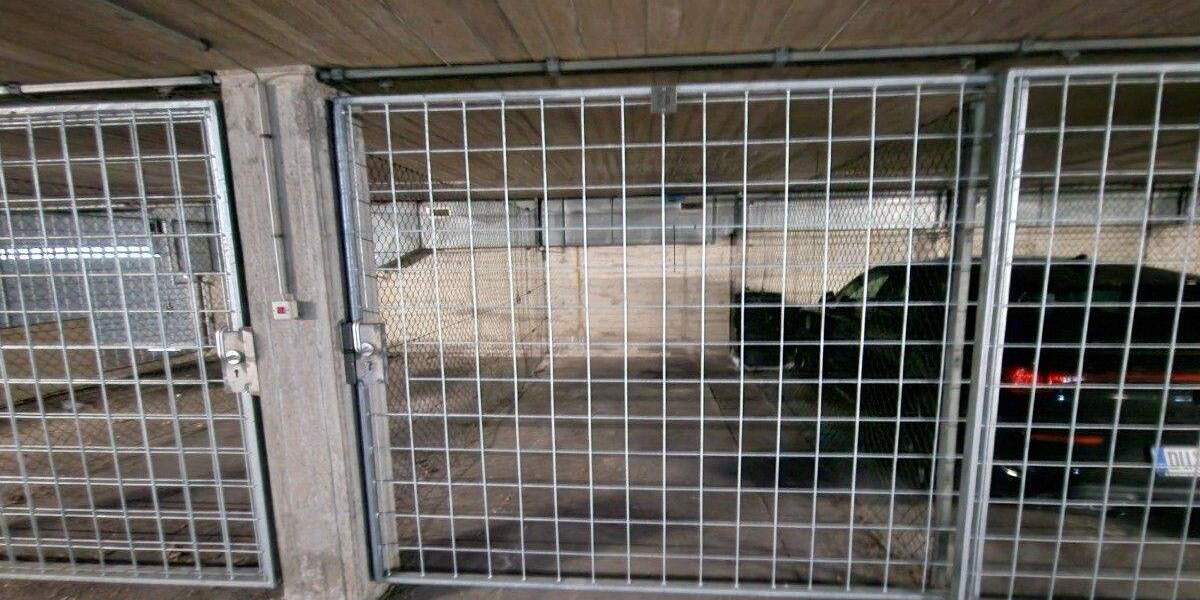 Komfortables Wohnen: Balkon, Tiefgarage, Pool & Sauna in Duisburg 3 zimmer