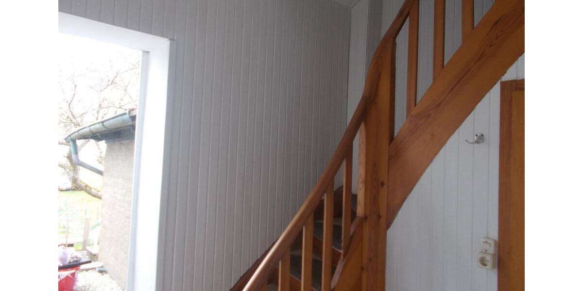 Dachgeschoßwohnung Wohlde - 2.5 Zimmer, 64 m&sup2;, 640&euro; | Angebot:26214960