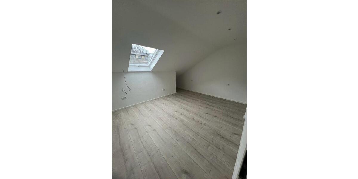Dachgeschoßwohnung Breuberg - 3 Zimmer, 95 m&sup2;, 800&euro; | Angebot:26512796