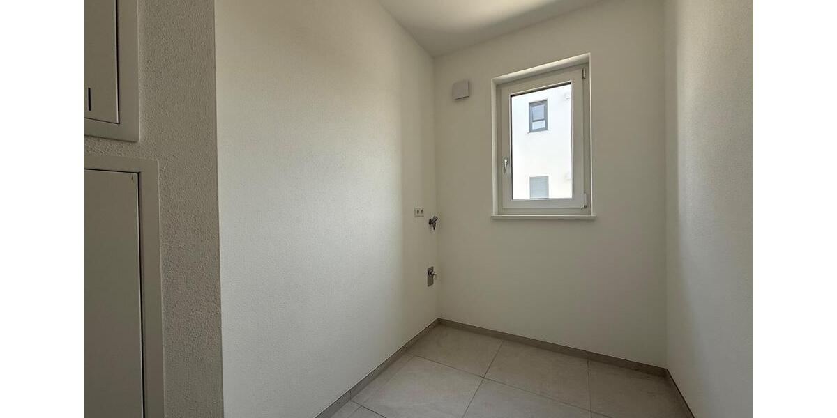 Erdgeschoßwohnung Tüßling - 3 Zimmer, 100 m&sup2;, 1.275&euro; | Angebot:25844843