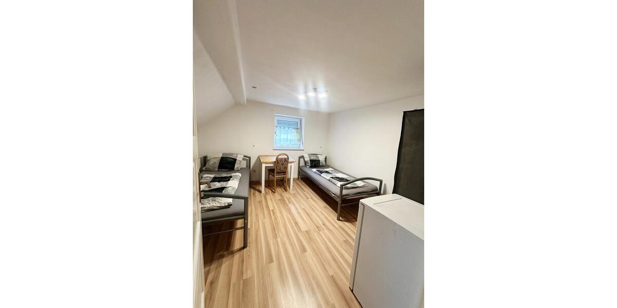 Wohnen auf Zeit Geisenfeld - 5 Zimmer, 125 m&sup2;, 19&euro; | Angebot:24775075
