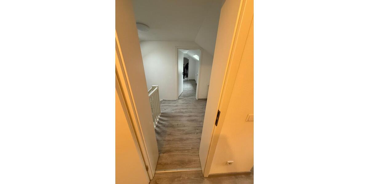 Eigentums Haus zu Vermieten 4 zimmer