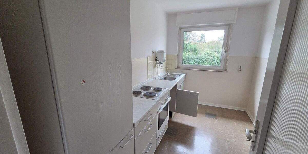 3-Zimmer-Wohnung im 1. OG - unrenoviert 3 zimmer