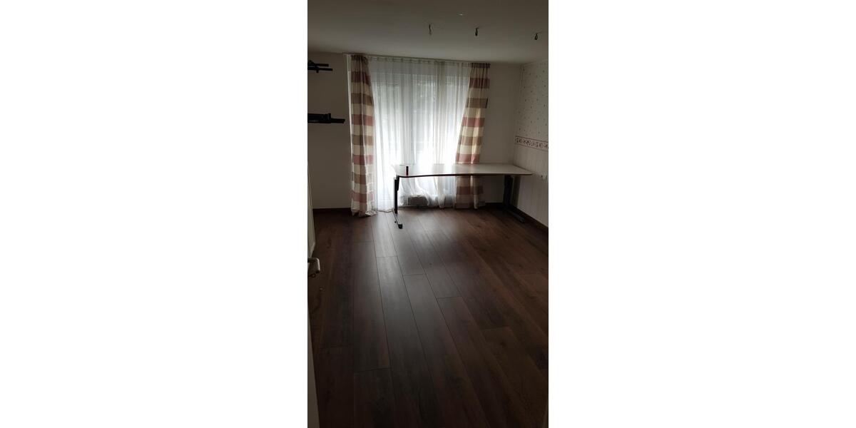 Etagenwohnung Flein - 4 Zimmer, 106 m&sup2;, 1.300&euro; | Angebot:25977680
