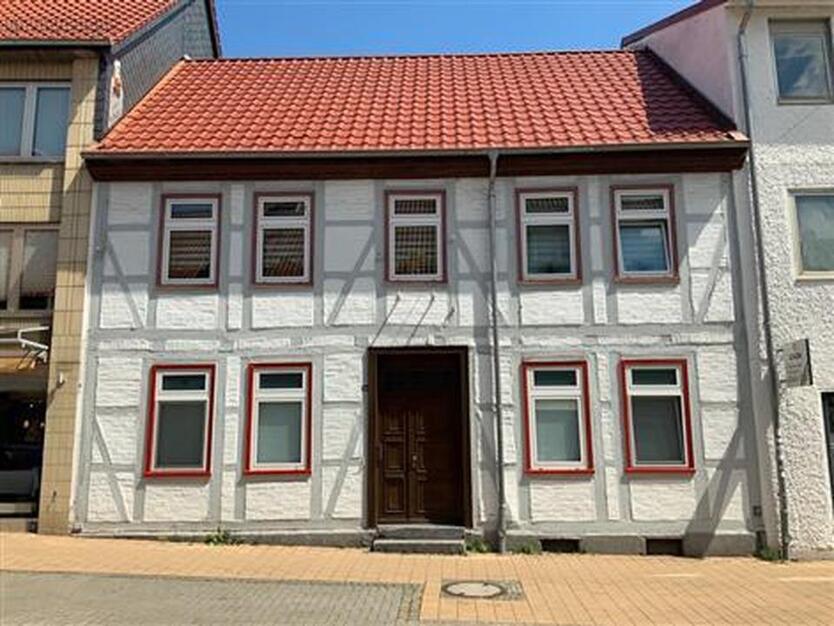 Charmante Erdgeschoss AltbauWohnung mit Innenhof und Keller
