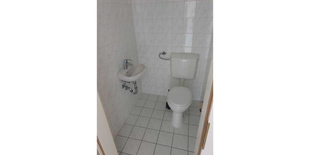 Dachgeschoßwohnung Sondershausen - 2.5 Zimmer, 72 m&sup2;, 430&euro; | Angebot:24409909