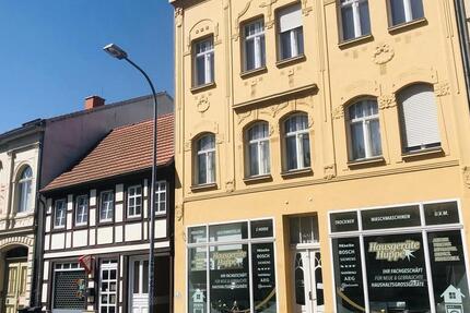 Großzügige 4-Zimmer Wohnung im sanierten Altbau 4 zimmer