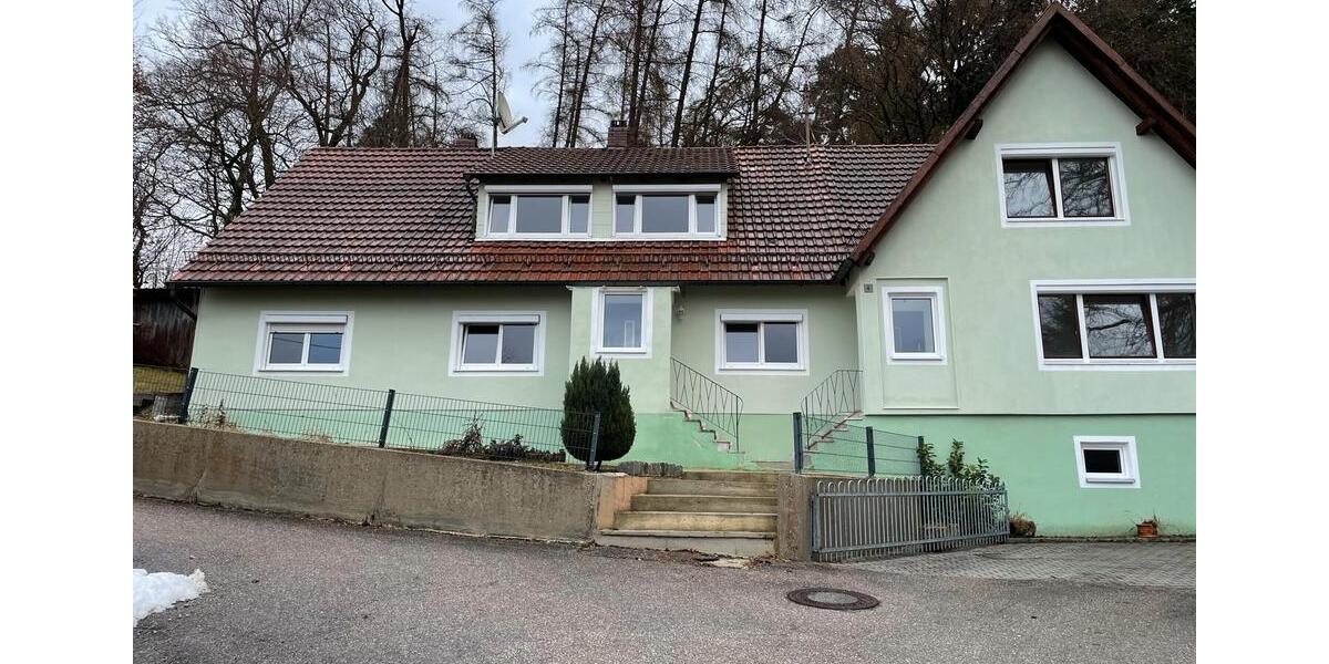Doppelhaushälfte Dingolfing - 7 Zimmer, 90 m&sup2;, 800&euro; | Angebot:25138616