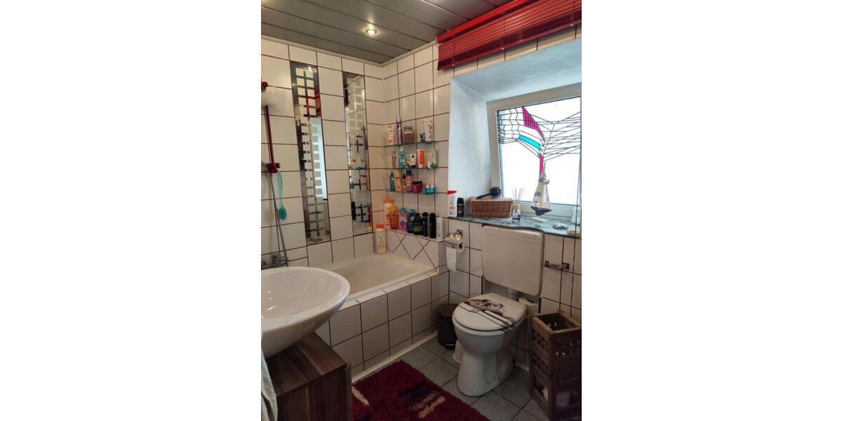 Einfamilienhaus zu Vermieten 4 zimmer