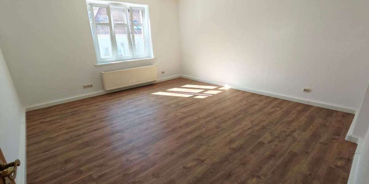Etagenwohnung Frankfurt Oder - 3 Zimmer, 75 m&sup2;, 599&euro; | Angebot:27195553