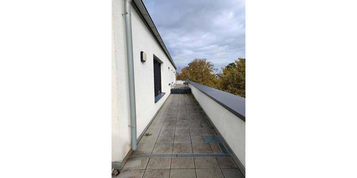 2-Zimmer-Wohnung mit riesiger Dachterrasse nur 815€ Kaltmiete 1 zimmer