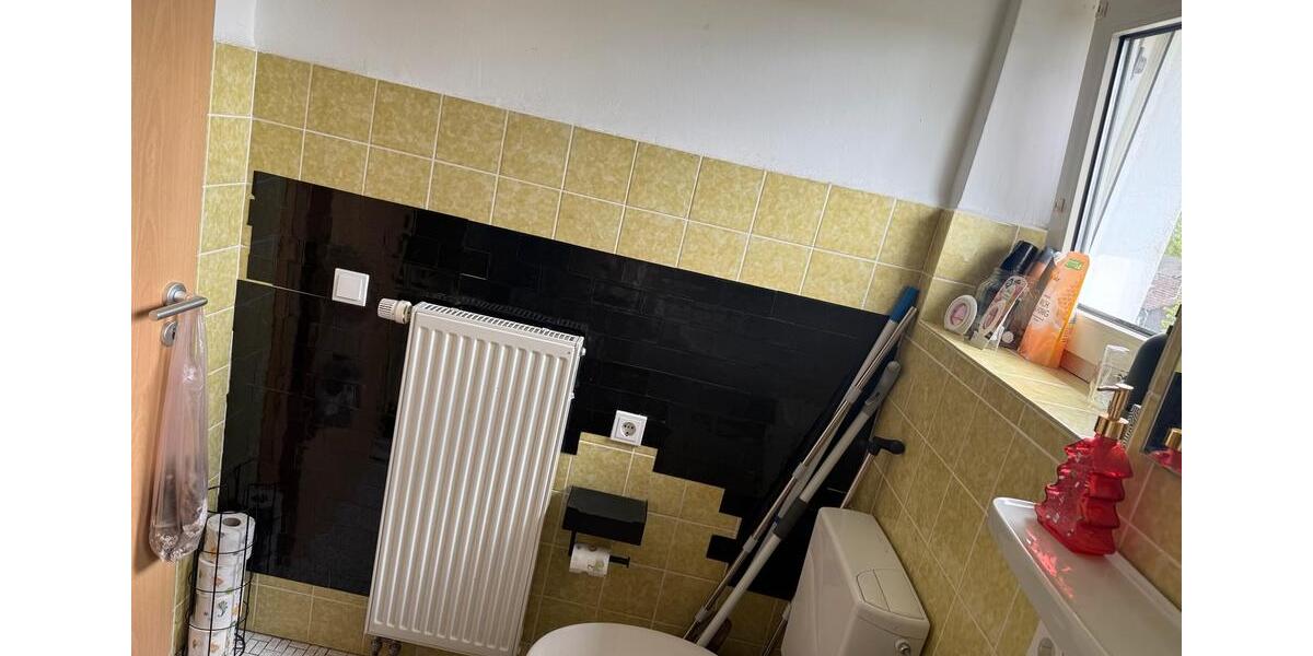 Erdgeschoßwohnung Gummersbach - 1 Zimmer, 35 m&sup2;, 300&euro; | Angebot:26546124